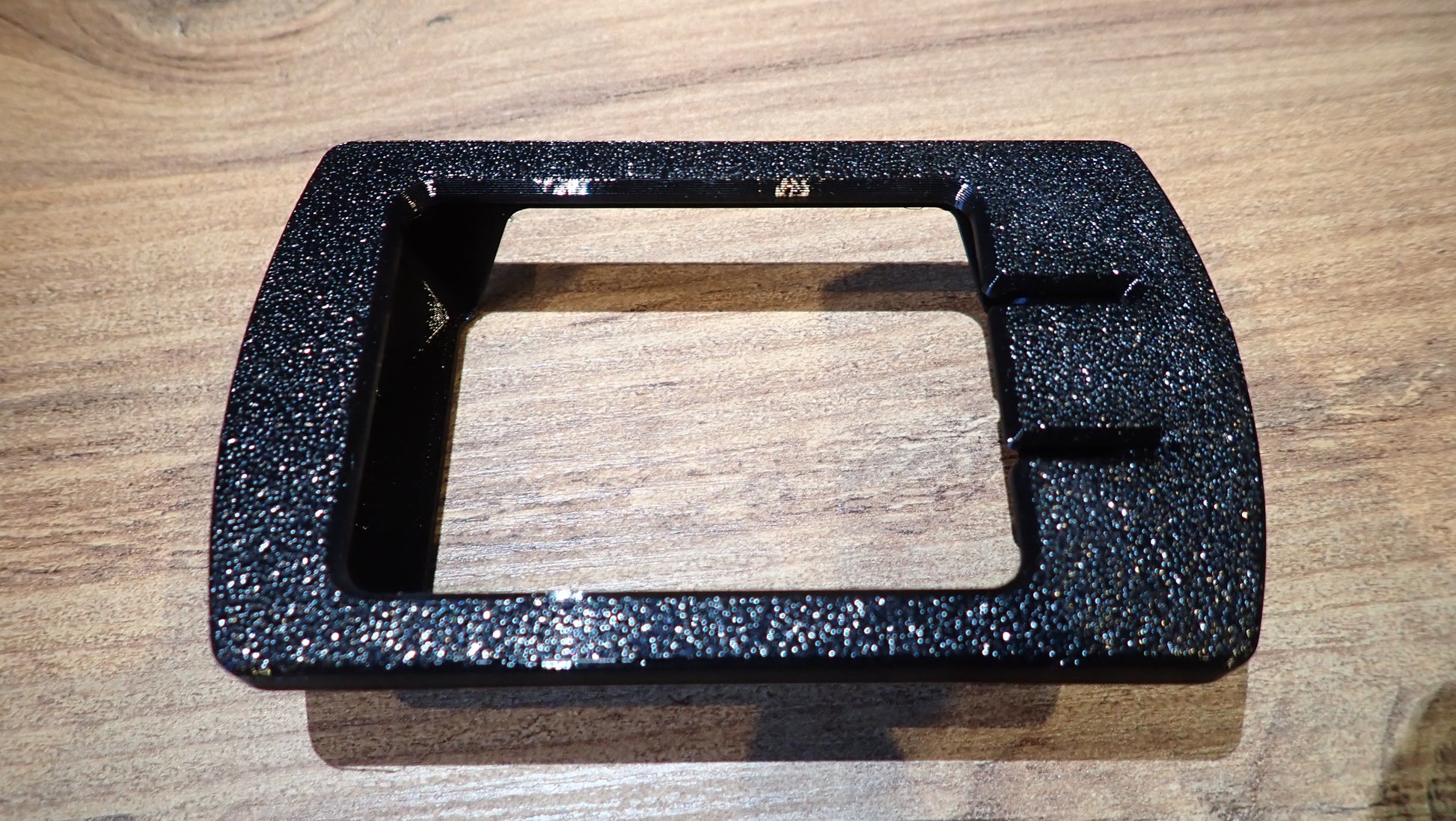 Coque protection TPU noire Suunto EON Steel vue de face finition texturee