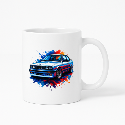 Mug blanc en céramique avec design coloré de BMW E30 sur fond blanc