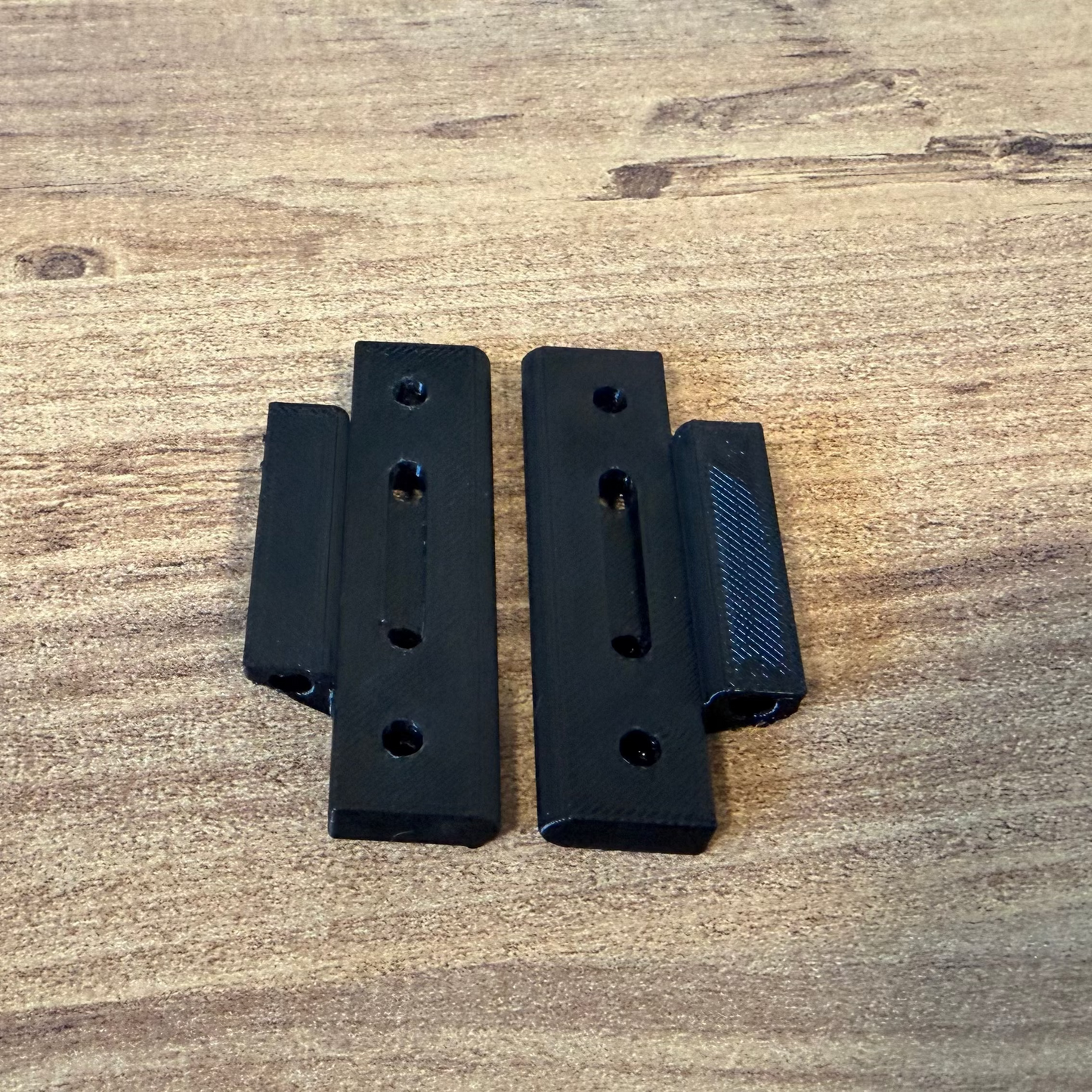 Support bungee elastique TPU noir Mares Genius vue produit paire adaptateurs impression 3D